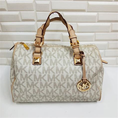 michael kors replica bags wholesale|michael kors travel bag outlet.